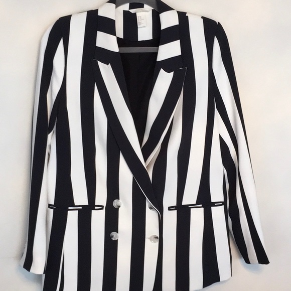 H&M Jackets & Blazers - EUC H&M Striped Blazer